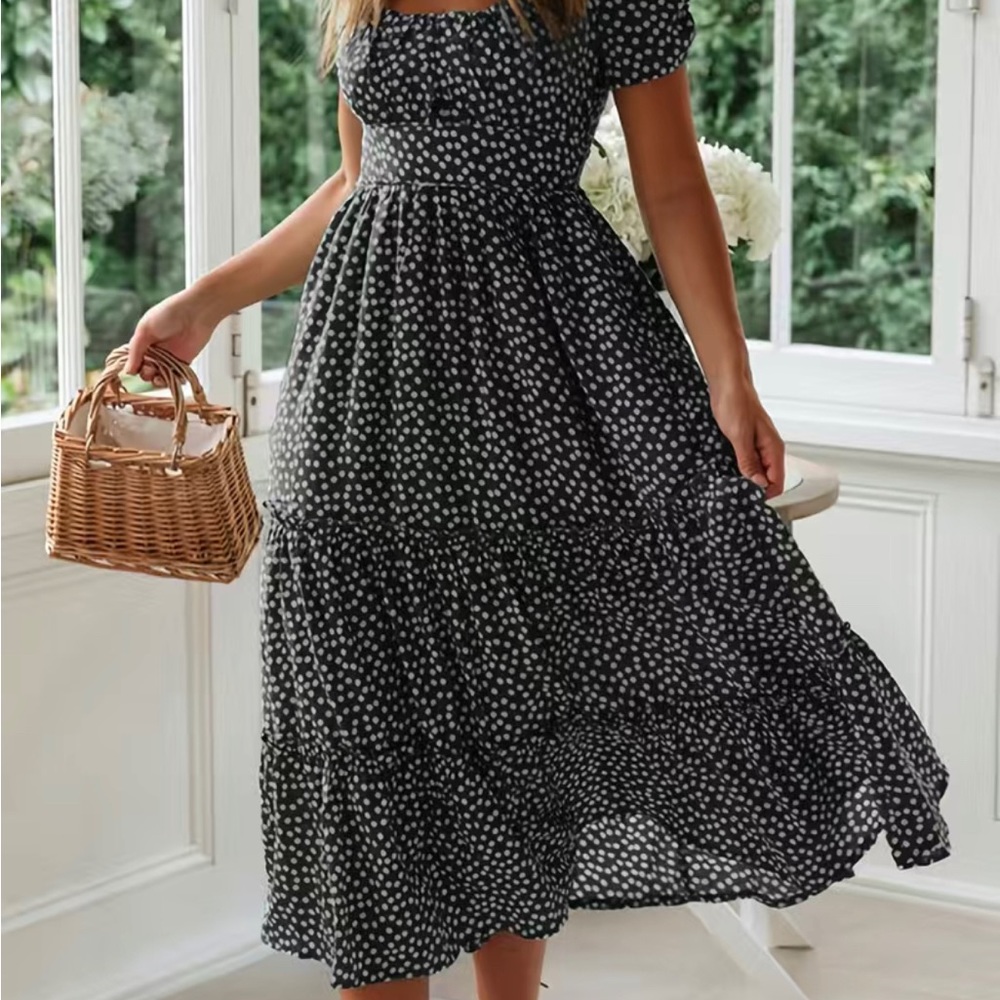 🆕 Floral print square neck maxi dress midi depending on ones height